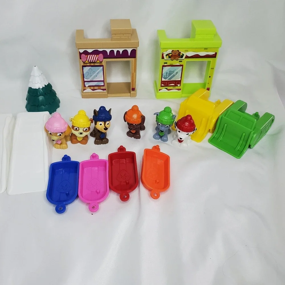 Paw Patrol Winter‎ Rescue Playset Arctic Snow Sled Figures Snowboard